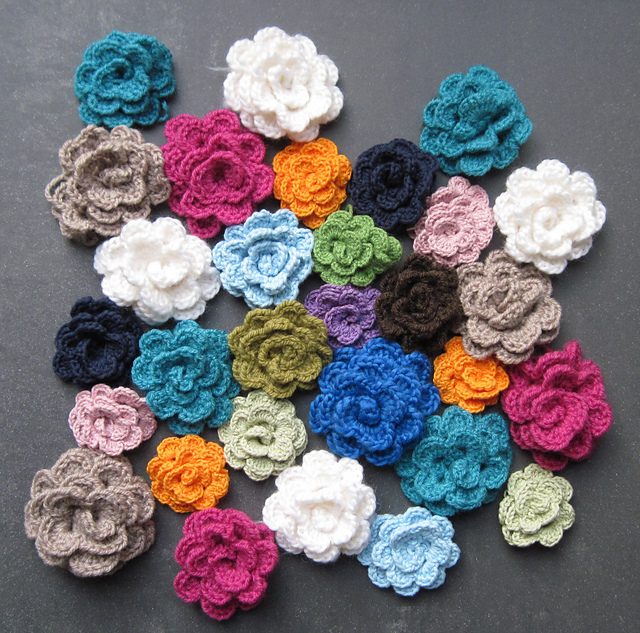 Ravelry: 10 minute crochet flower pattern by Boom