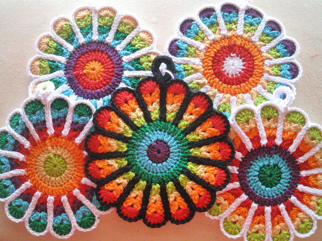 Art in the Kitchen: Crochet Potholders and Hot Pa