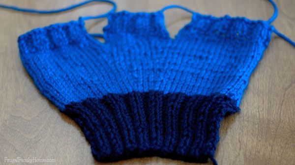 Easy Knit Pattern, Fingerless Gloves | Knitted mittens pattern .