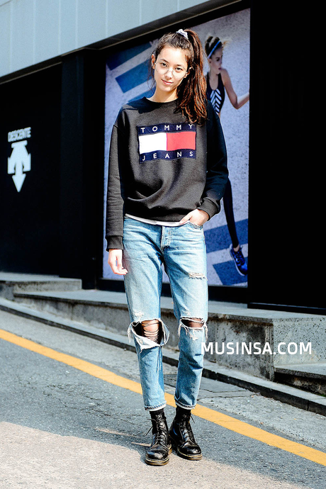 Jessica Alba's Chic Street Style | Korean fashion street casual .