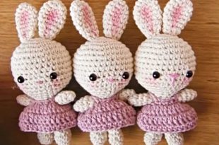 Little Bunnies Wearing Dresses Free Crochet Pattern + Tutorial .