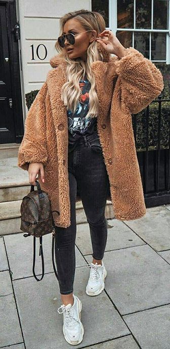 45 Lovely Winter Outfits to Own Now Vol. 1 / 04 #Winter #Outfits .